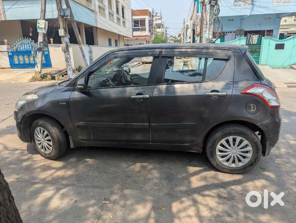 Maruti Suzuki Swift 2017 Diesel 111000 Km Driven