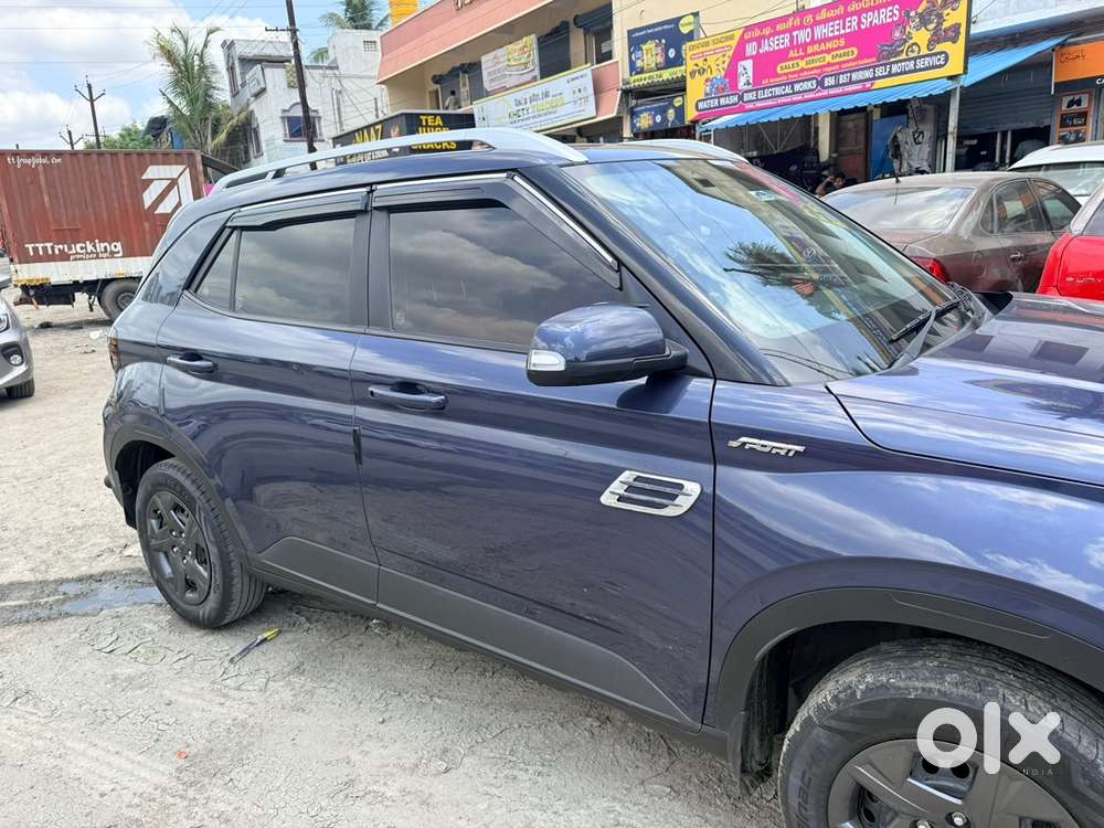 Hyundai Venue Petrol 2023