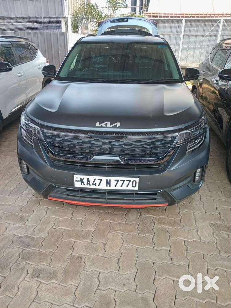 Kia Petrol 2023 Automatic, 9500 Km Driven Matt Graphite