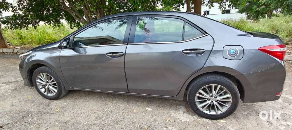 Toyota Corolla Altis 2015 Petrol Well Maintained