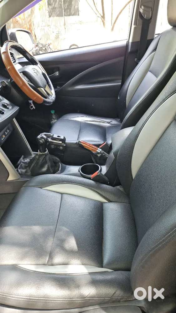Innova Crysta 2.4 G Manual 2017 Single Owner