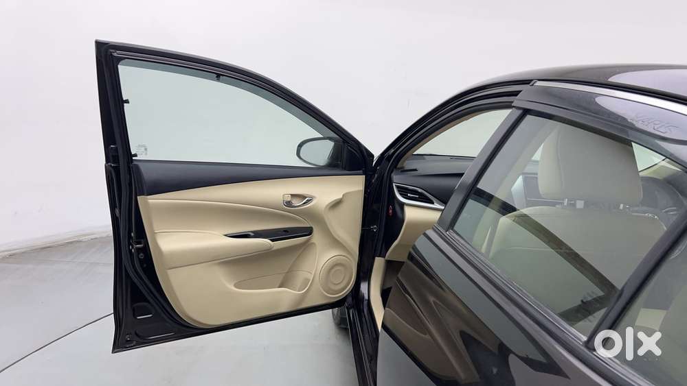 Toyota Yaris Ativ Vx Cvt, 2018, Petrol