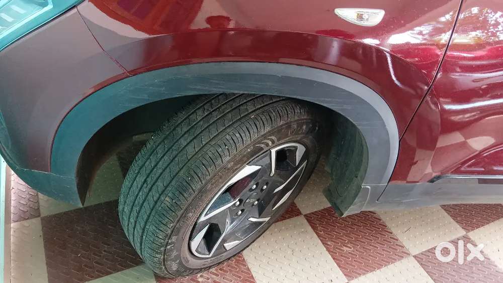 New Look Red Kia Sonet Petrol 2024 Manual