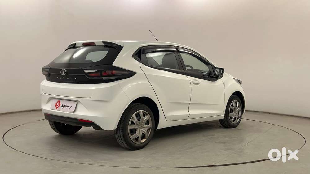 Tata Altroz 1.2 Xm Plus, 2022, Petrol