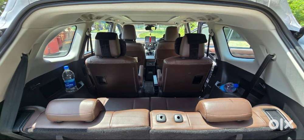 Toyota Innova Hycross Zx Hybrid 7 Seater | 2025 | 14k Km