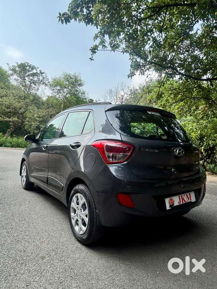 Hyundai Grand I10 Sportz, 2016, Petrol