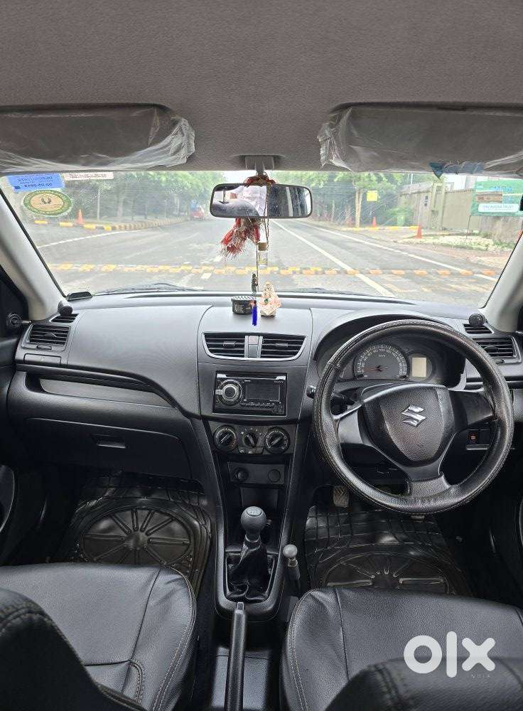 Maruti Suzuki Swift Lxi Optional-o, 2015, Petrol