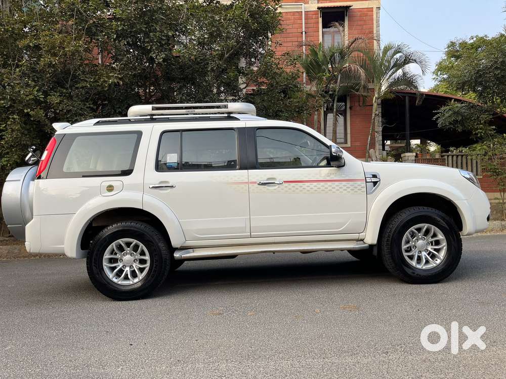 Ford Endeavour 3.2 Titanium At 4x4, 2014, Diesel