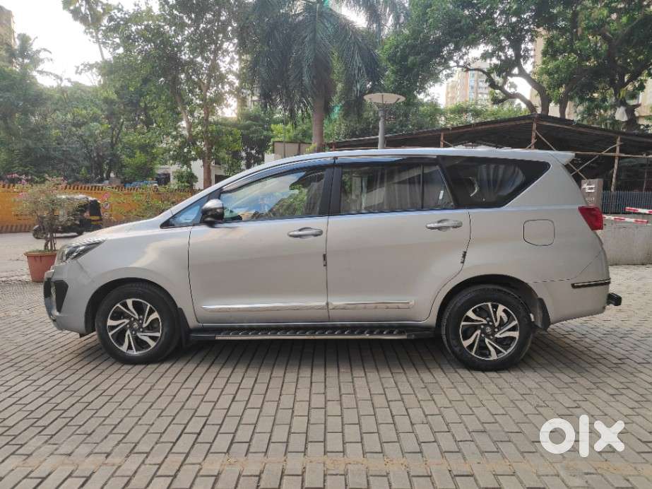 Toyota Innova Crysta 2.8 Gx At 8s, 2022, Petrol