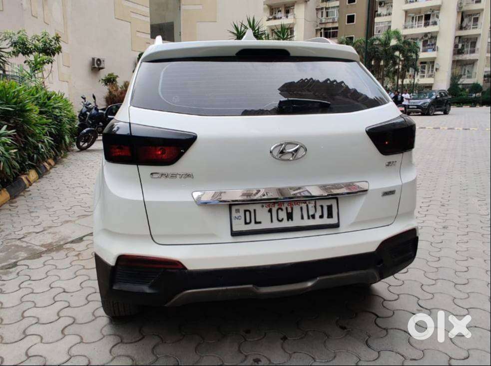 Creta Top Model /petrol /less Driven Car