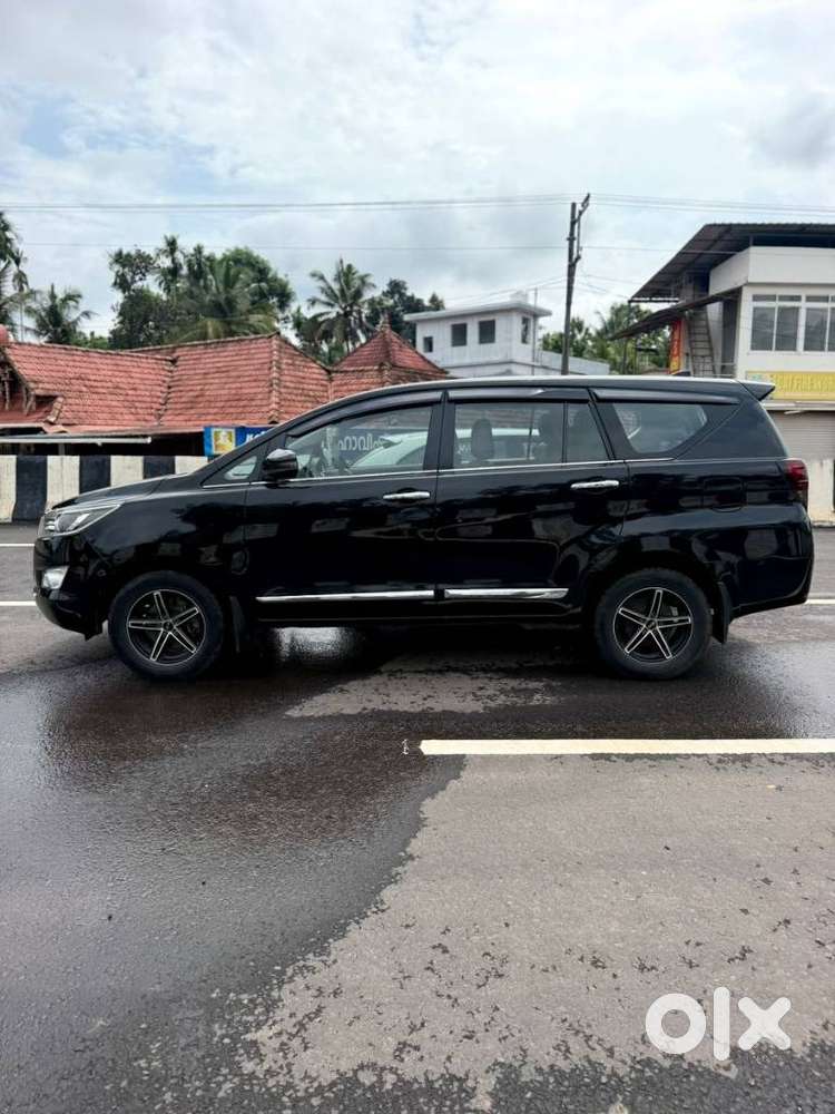 Toyota Innova Crysta 2.4 V, 2017, Diesel