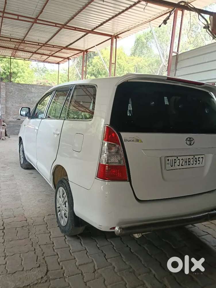 Toyota Innova 2016 Diesel Well Maintained