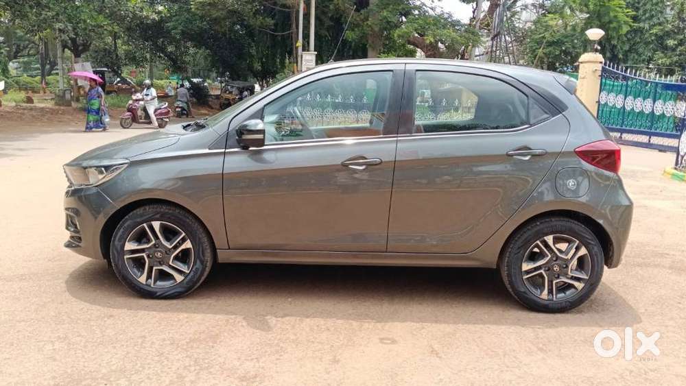 Tata Tiago 1.2 Revotron Xza, 2020, Petrol