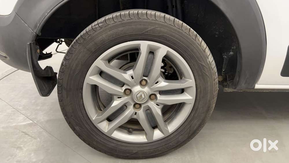 Renault Triber Rxz, 2019, Petrol