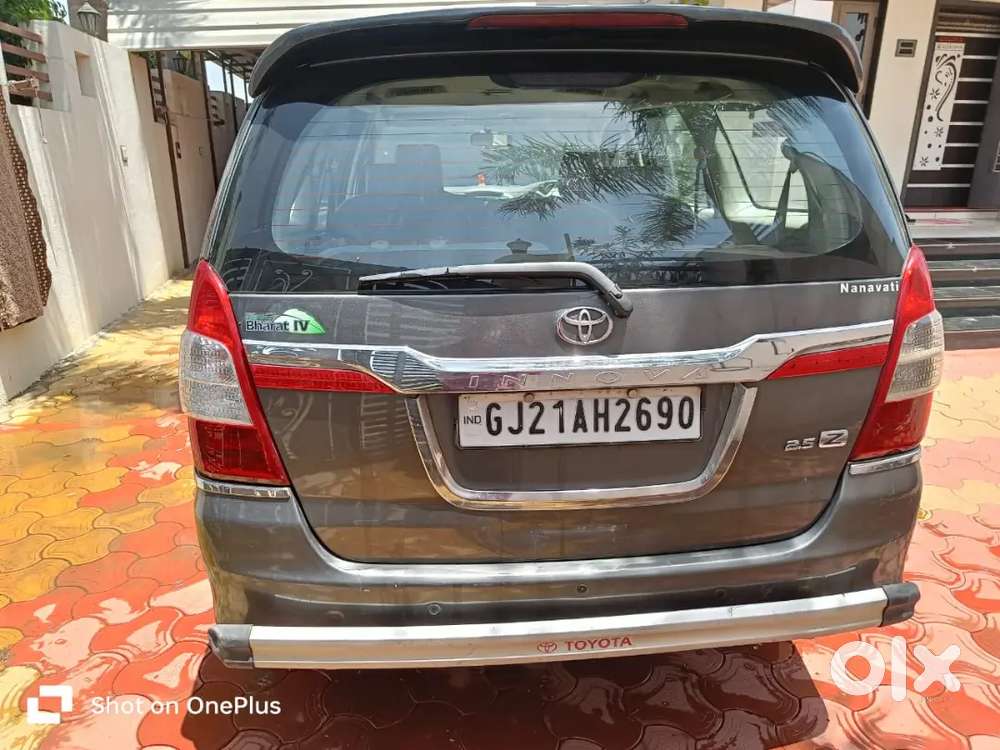 Toyota Innova 2013 Diesel Manual, 100km Driven