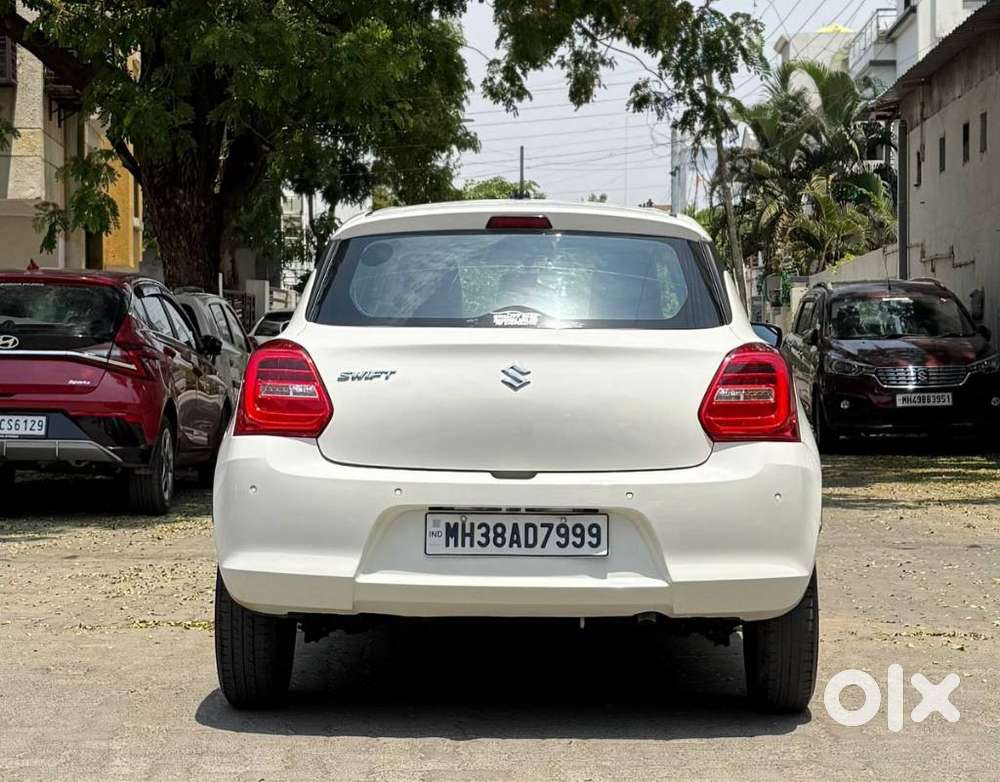 Maruti Suzuki Swift Vxi + Manual, 2022, Petrol