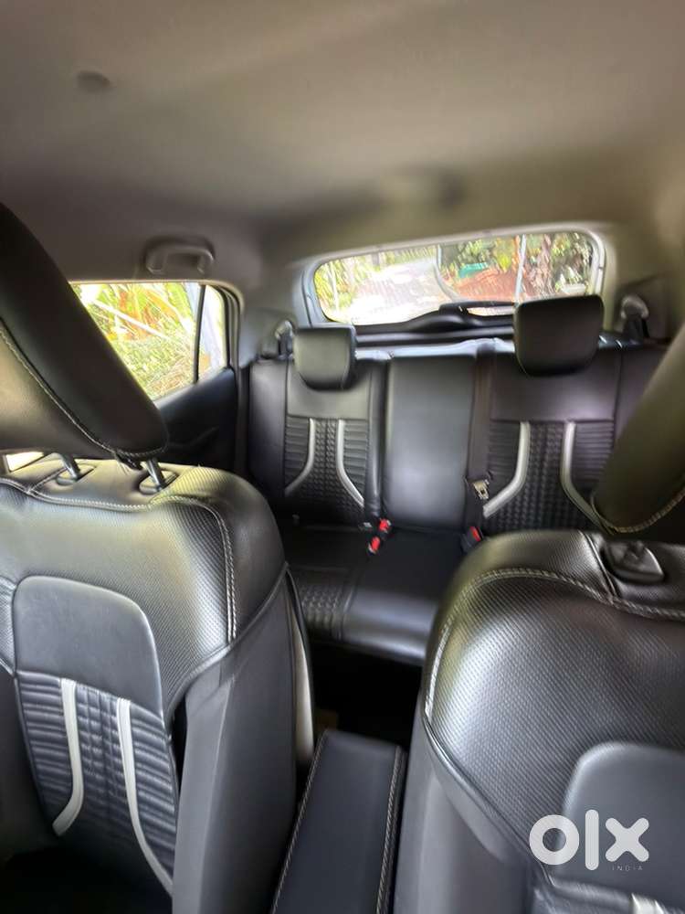Top End Model, Seat Cover Floor Mat Additional ,good Condition,