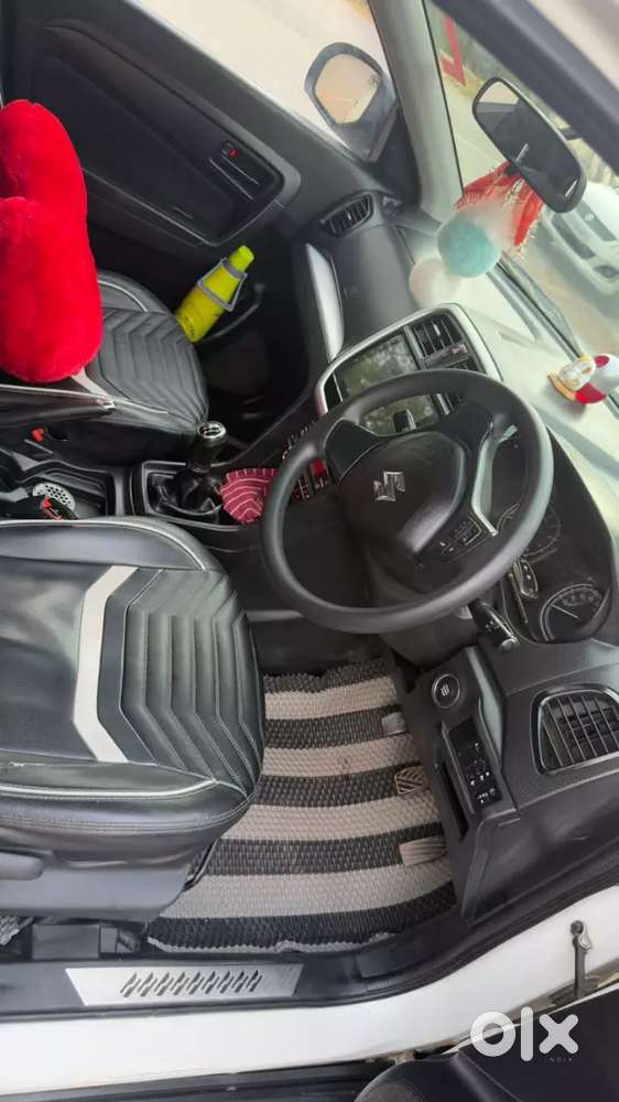 Maruti Brezza Lxi 2020 Model  Drive 80000 Km