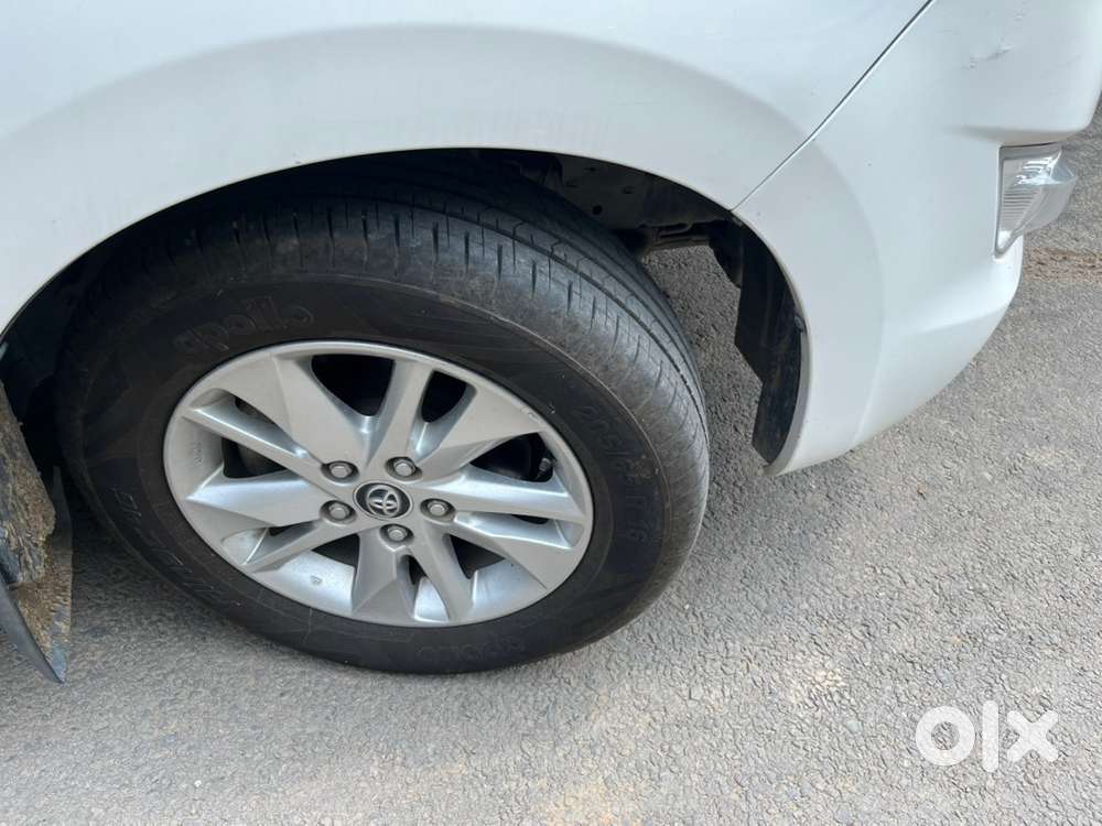 Toyota Innova Crysta 2018 Aug Last  Diesel Well Maintained