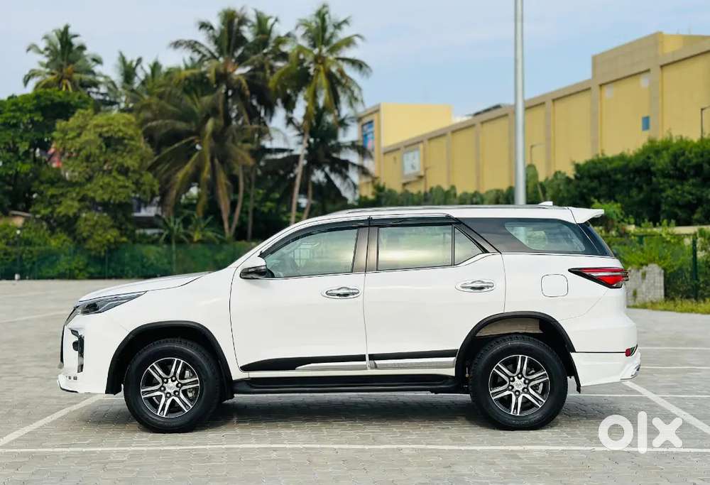 Toyota Fortuner 2022 Petrol Second Owner