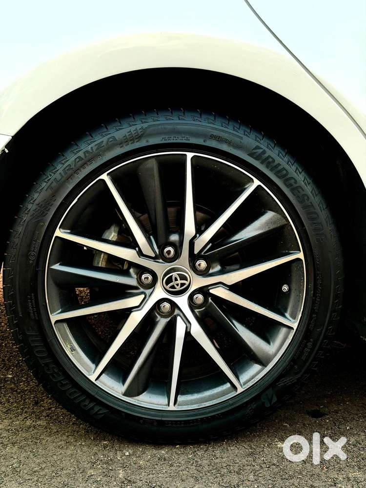 Toyota Camry Hybrid, 2022, Petrol