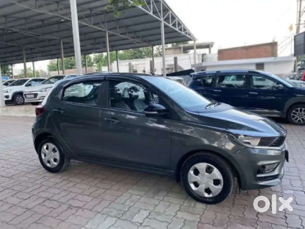 Tata Tiago 2021 
Single Owner 
10000 Kms, Tata Authorised Service