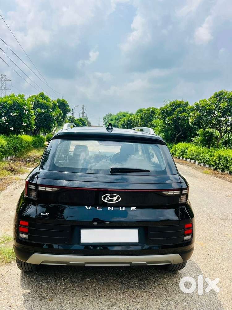 Hyundai Venue Diesel 2023 Top Model