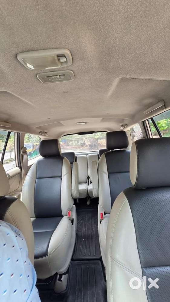 Toyota Innova 2014 Diesel - 7 Seater ( Captian Seats )