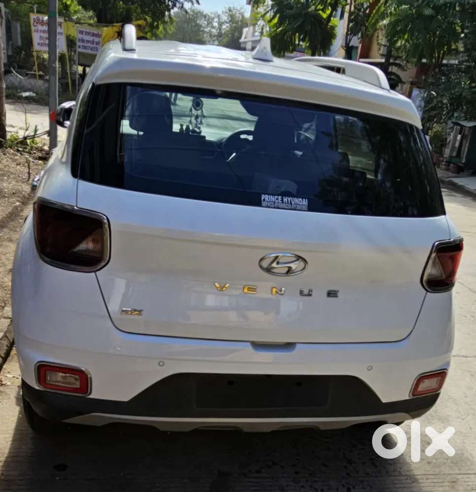Hyundai Venue 2020 Diesel 66500 Km Driven With Well Maintained
