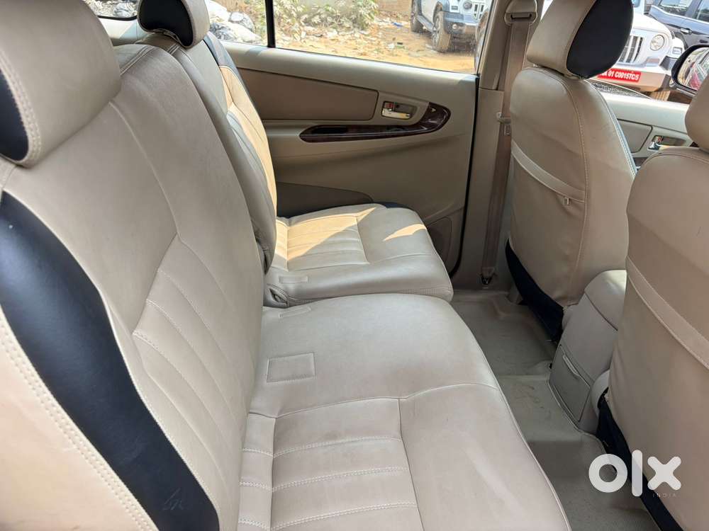 Toyota Innova 2.5 Z Diesel 7 Seater, 2012, Diesel
