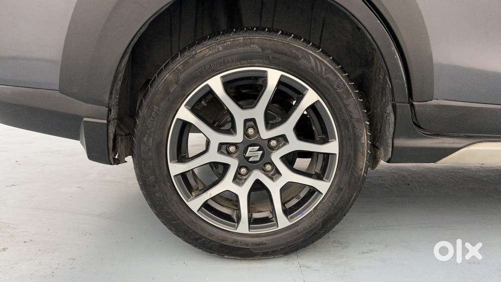 Maruti Suzuki Xl6 1.5 Alpha Mt, 2023, Petrol