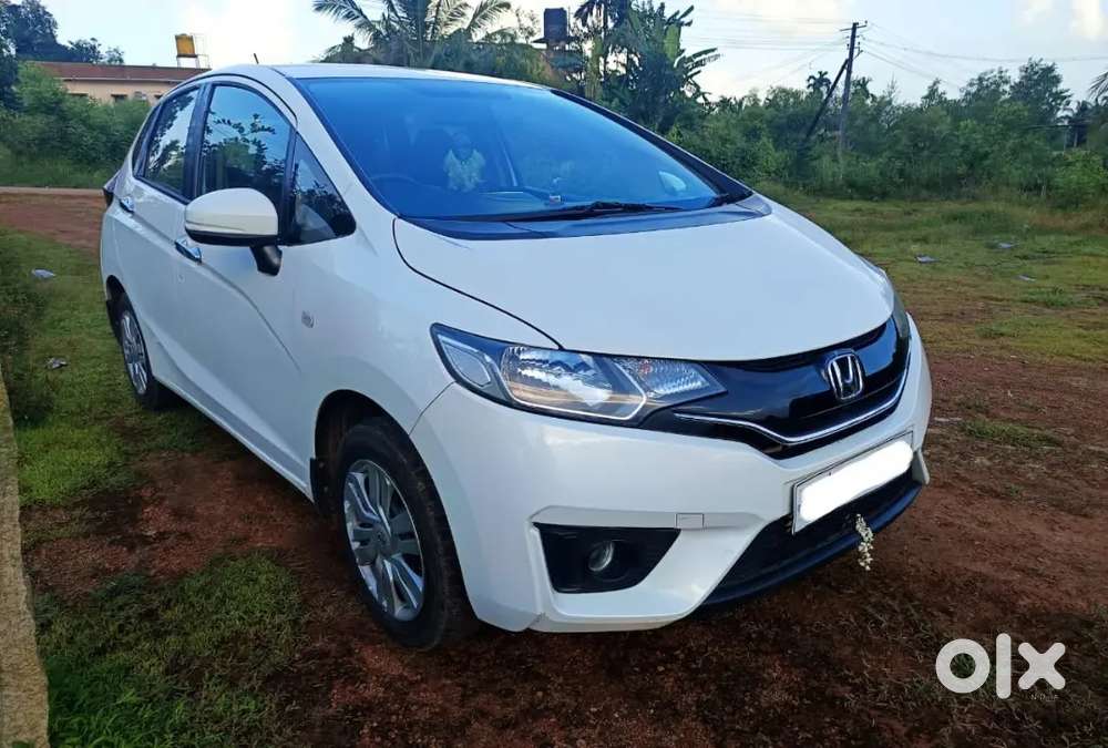 Honda Jazz 2016 Diesel Well Maintained