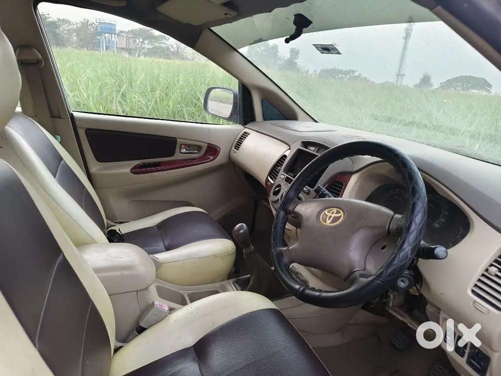 Toyota Innova 2006 Diesel 183000 Km Driven