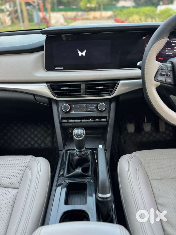 Mahindra Xuv700 2.2 Ax 5 Diesel Mt 7 Str, 2023, Diesel