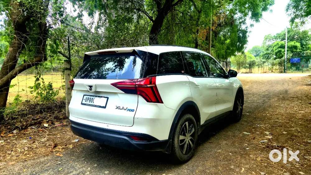 Showroom Condition Mahindra Xuv 700 Only 21000 Km Driven