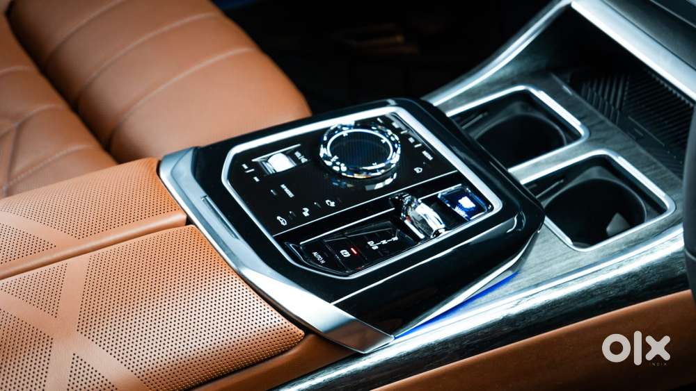 Bmw I7 Xdrive60, 2023, Electric