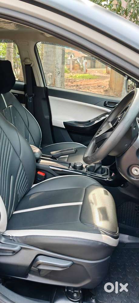 Tata Nexon Pure S 2025