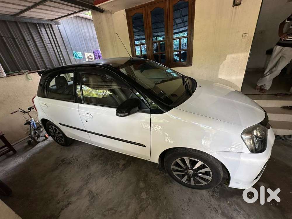 Toyota Etios Liva 2017 Petrol Well Maintained