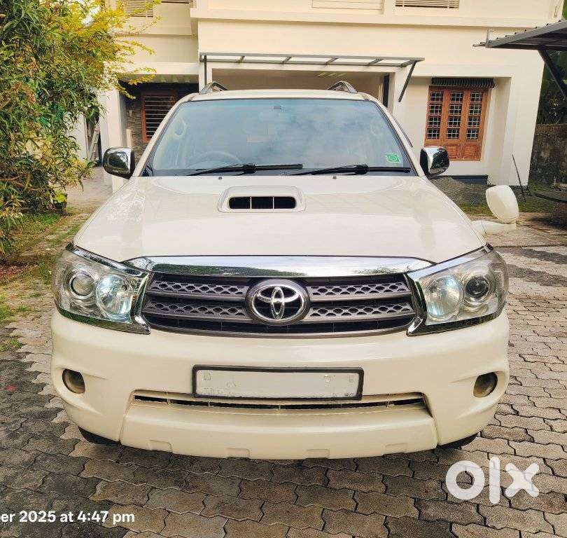 Toyota Fortuner 3.0 4x4 Manual, 2010, Diesel