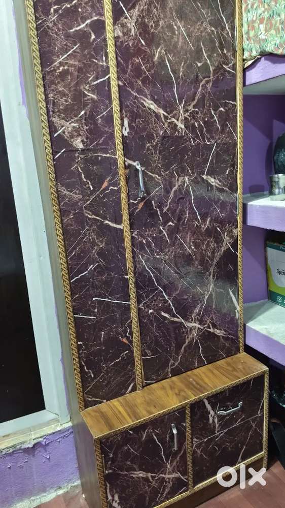 Dressing table