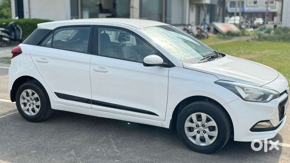 Hyundai Elite I20 Sportz (o) 1.4, 2016, Diesel