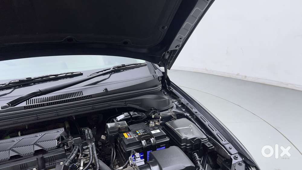 Hyundai Verna 1.5 Sx (o) Petrol Mt, 2023, Petrol