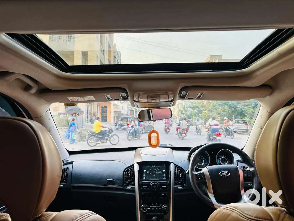 Mahindra Xuv500 2019 Diesel 77653 Km Driven