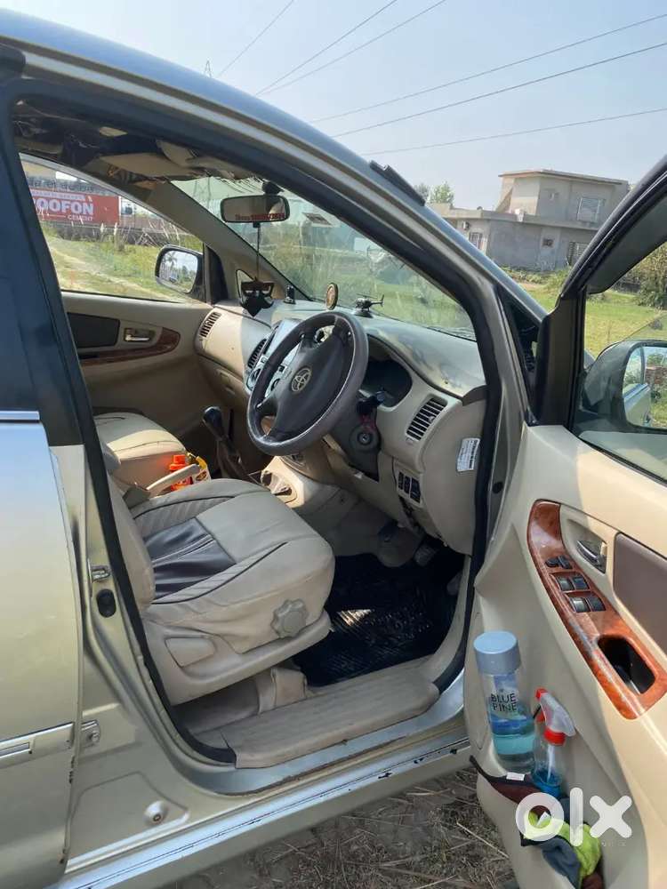 Toyota Innova 2008 Diesel 276000 Km Driven