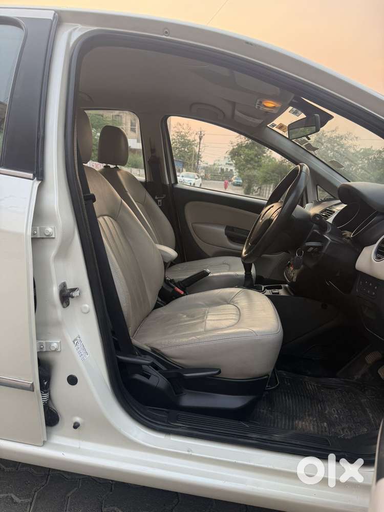 Fiat Linea Emotion 1.3 L Advanced Multijet Diesel, 2015, Diesel