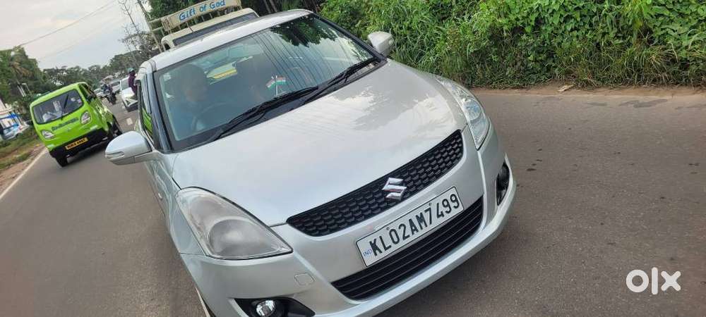 Maruti Suzuki Swift Vvt Zxi, 2013, Petrol