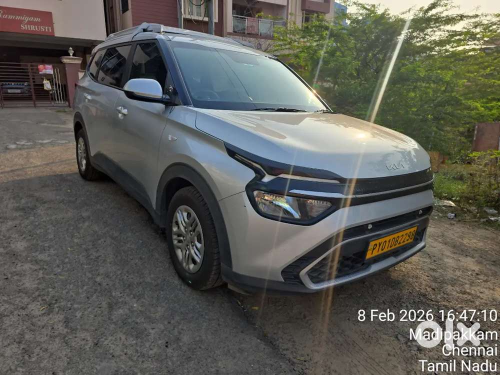 Kia Carens Premium 7 Petrol 2023 & Innova Crysta 2016 Model 4th Owner