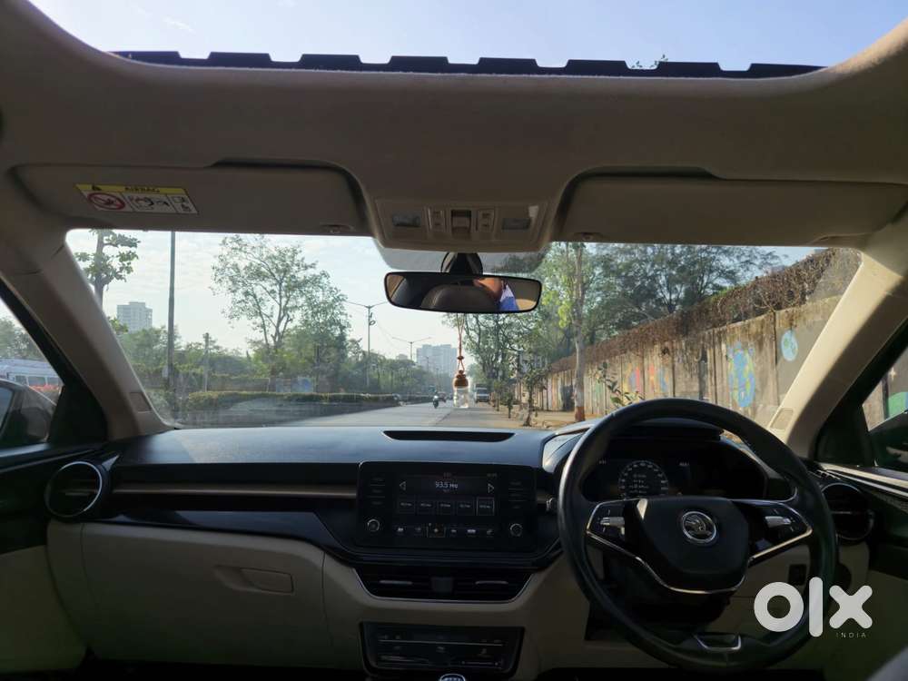 Skoda Slavia Style 1.0l Tsi Mt, 2022, Petrol