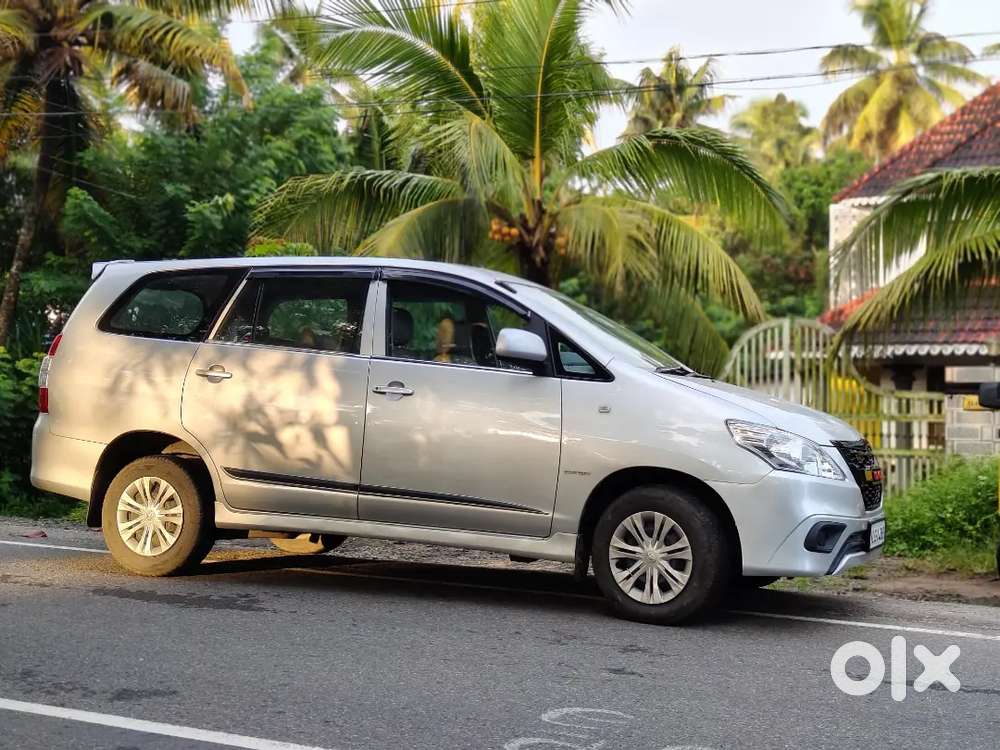 Toyota Innova 2015 Diesel Well Maintained