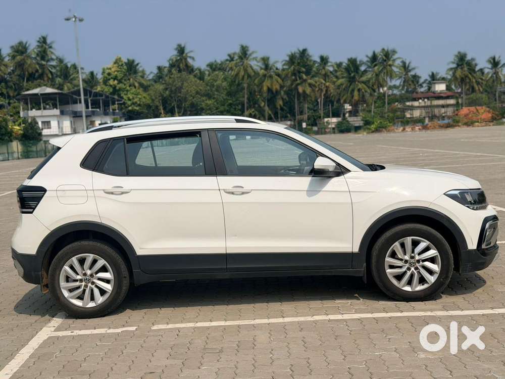 Volkswagen Taigun 1.0 Tsi Highline At, 2022, Petrol